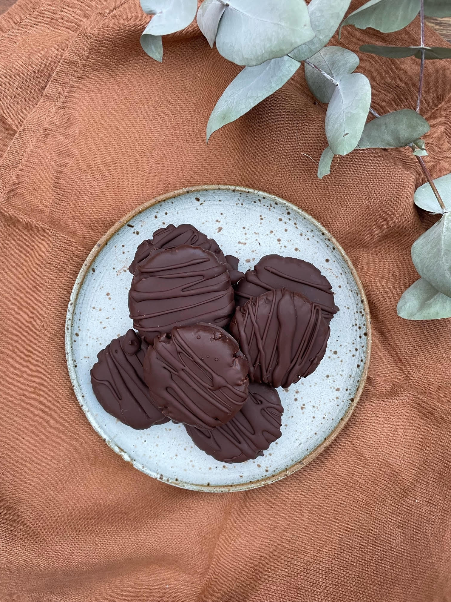 SPICED CACAO COOKIES